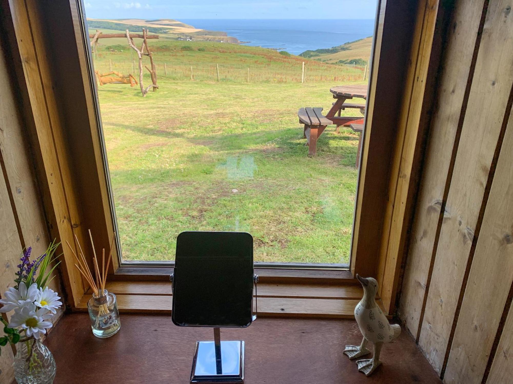 Mains Of Auchmedden Cottage Pennan 外观 照片